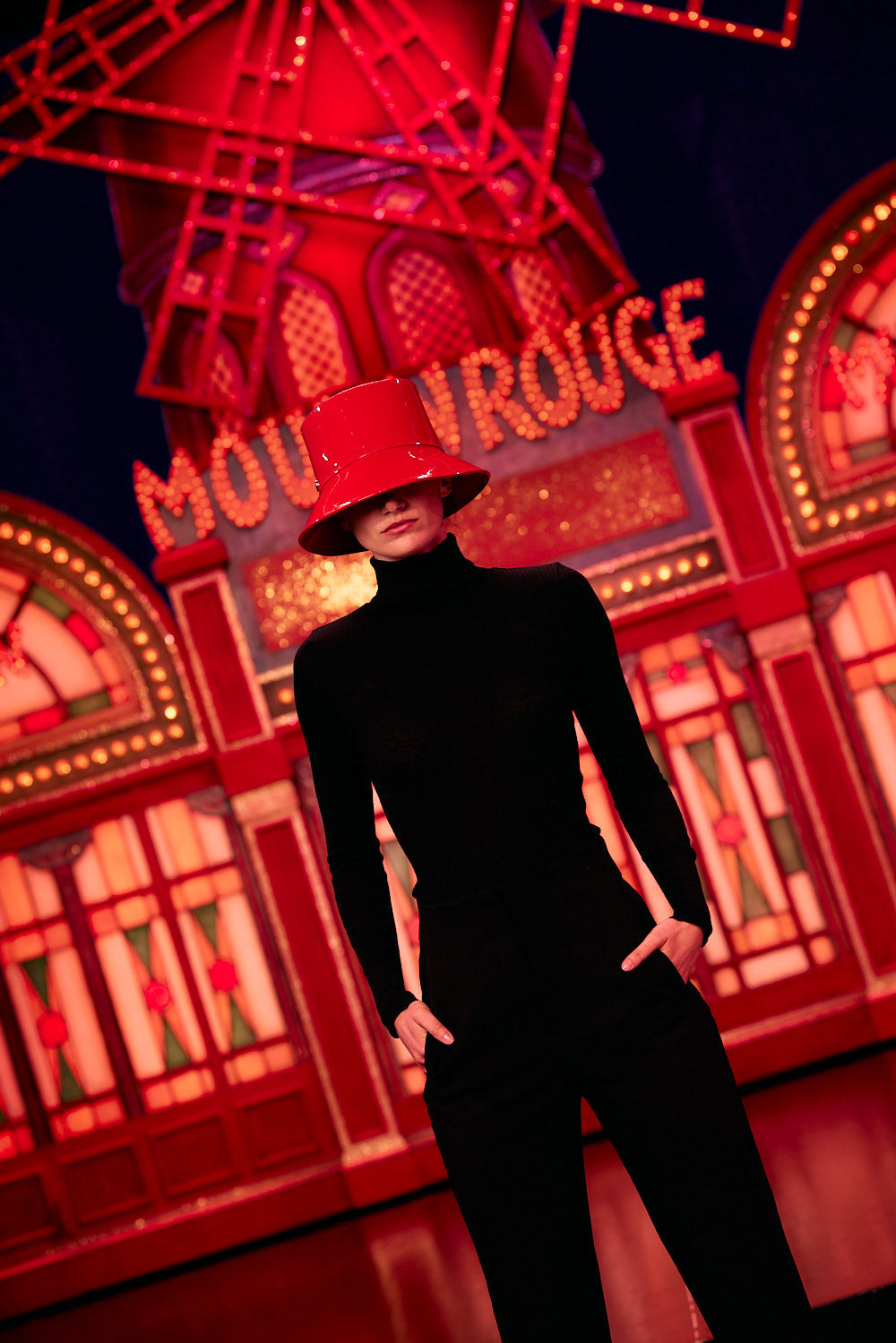 Moulin Rouge ® x Lastelier - Bob Smile rouge Femme - Lastelier